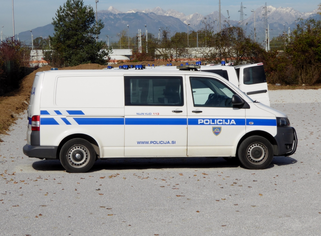 Policija z novimi vozili