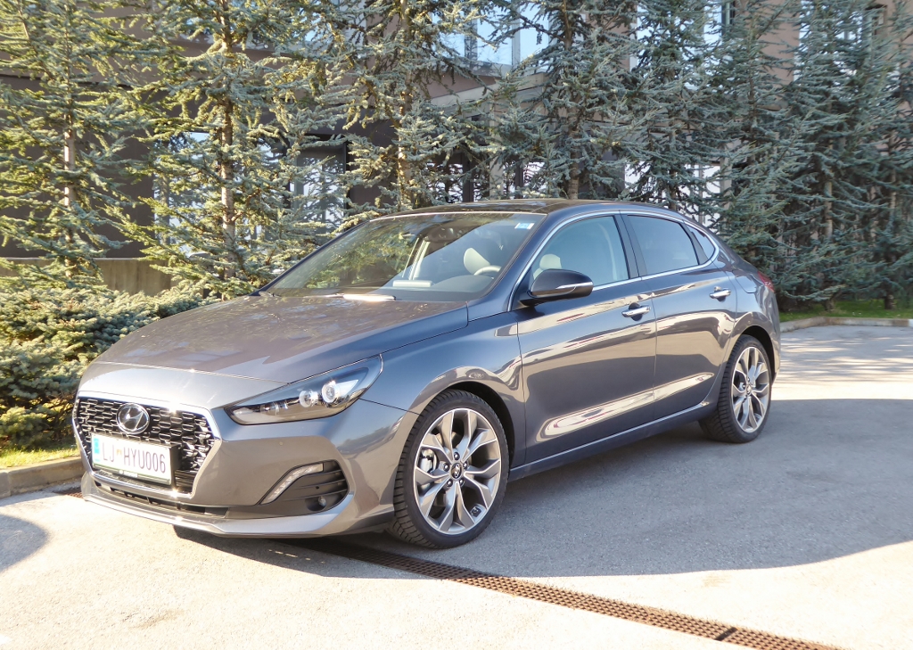 Hyundai i30 fastback