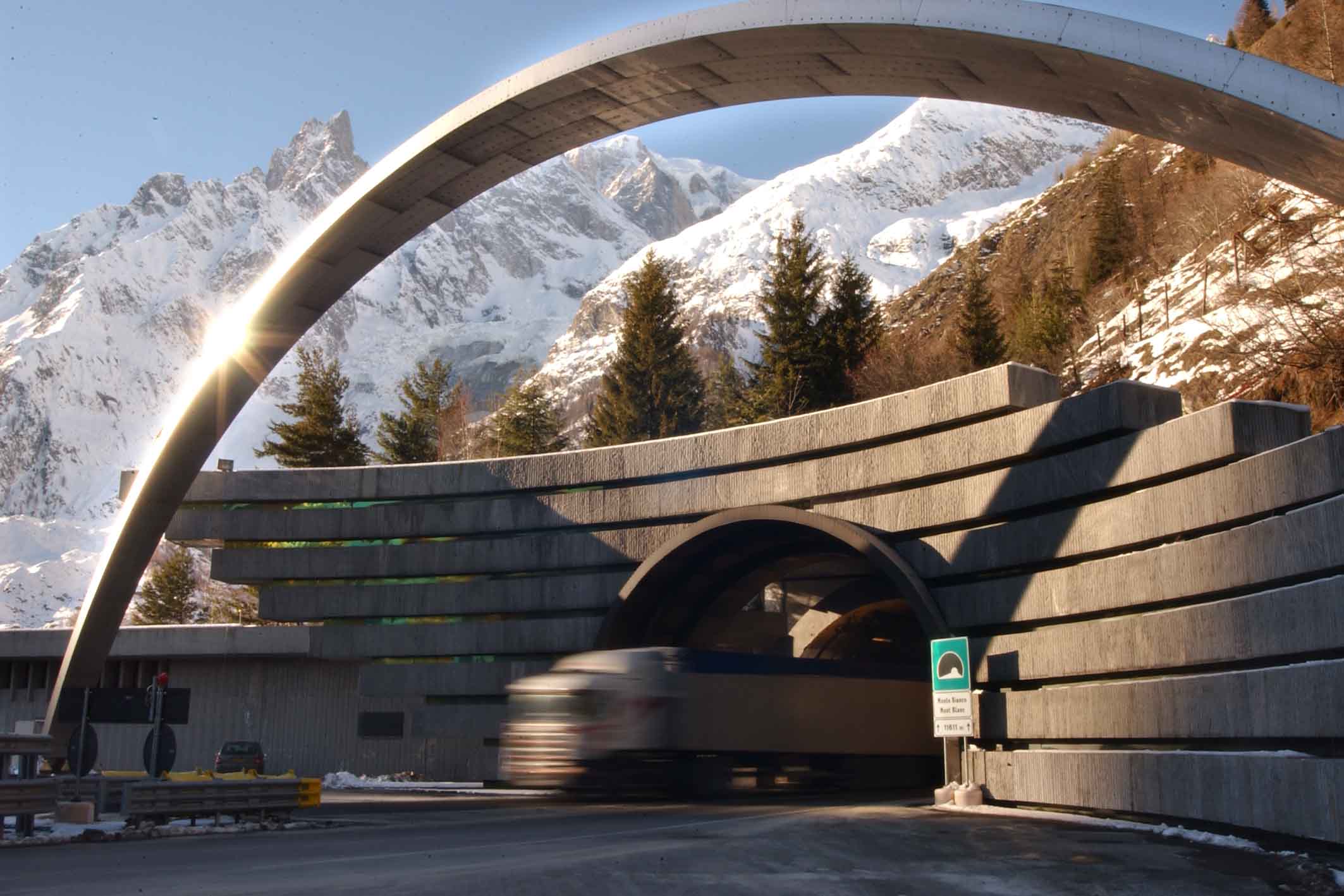 Povišane tunelnine Mont Blanc in Frejus
