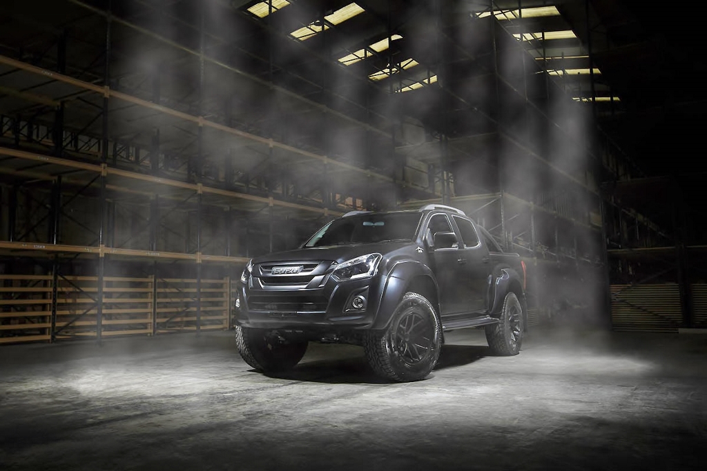 Nevidni Isuzu D-Max Stealth