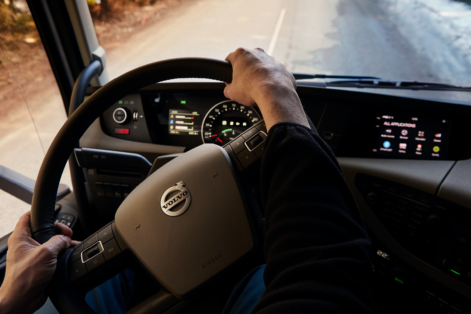 Novi sistemi za podporo vozniku družbe Volvo Trucks dvigajo varnost na novo raven