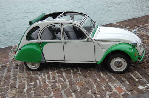 2 CV Dolly