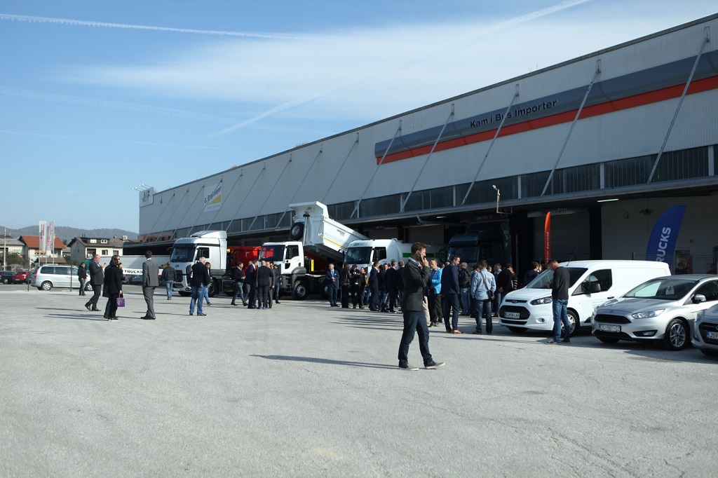 Vrata je odprl nov prodajno servisni center za Ford tovorna vozila