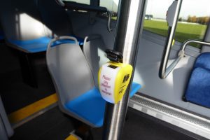 Velika stekla, klima, ozvočenje, Wi Fi ruter in USB polnilne postaje.