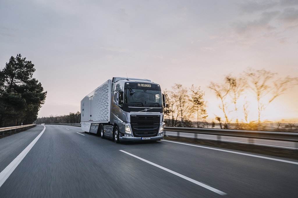 Na cesti z Volvo FH Reloaded