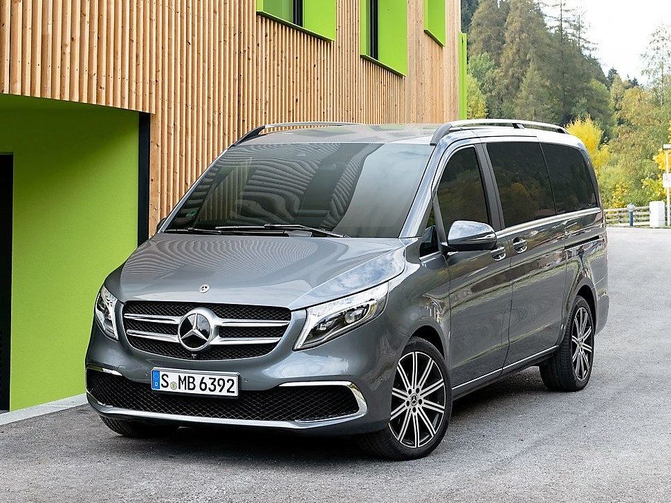 Pomlajeni Mercedesov V razred