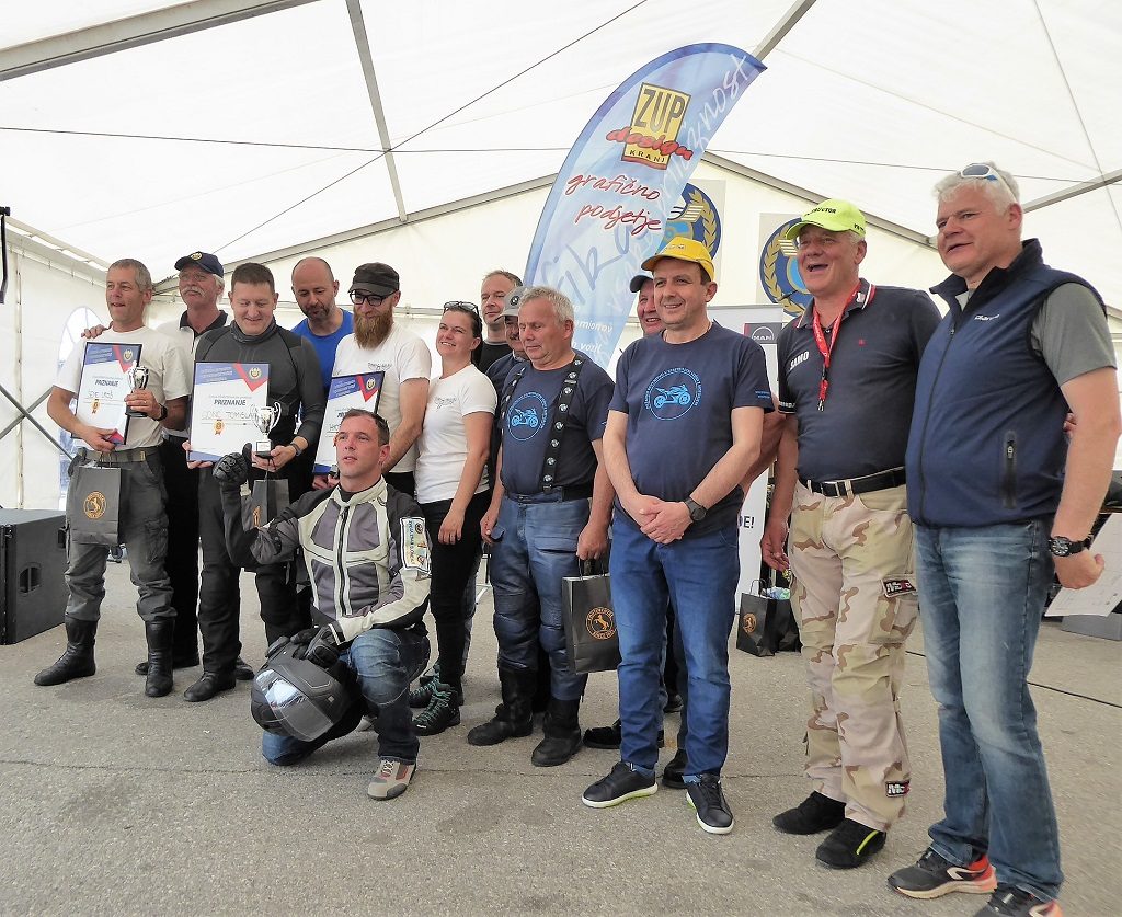 Najboljši motoristi na prvem državnem prvenstvu v spretnostni vožnji.