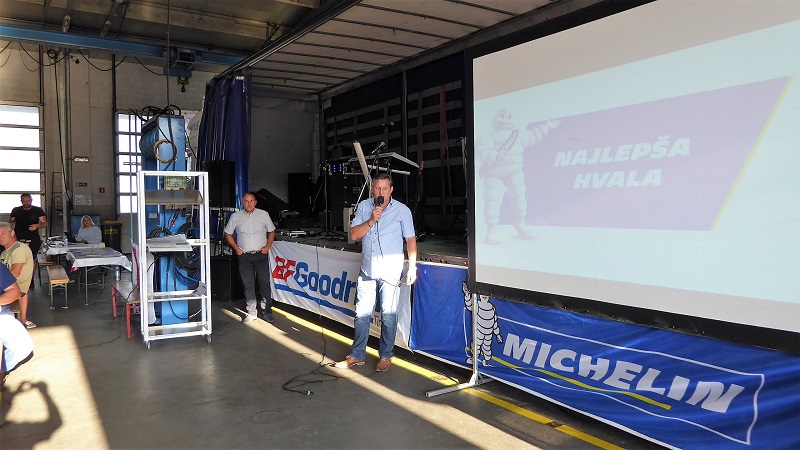 Na otvoritvi je Michelin pripravil zanimivo predavanje, predstavnik Gospodarske zbornice pa je napovedal subvencije za nakup pnevmatik.