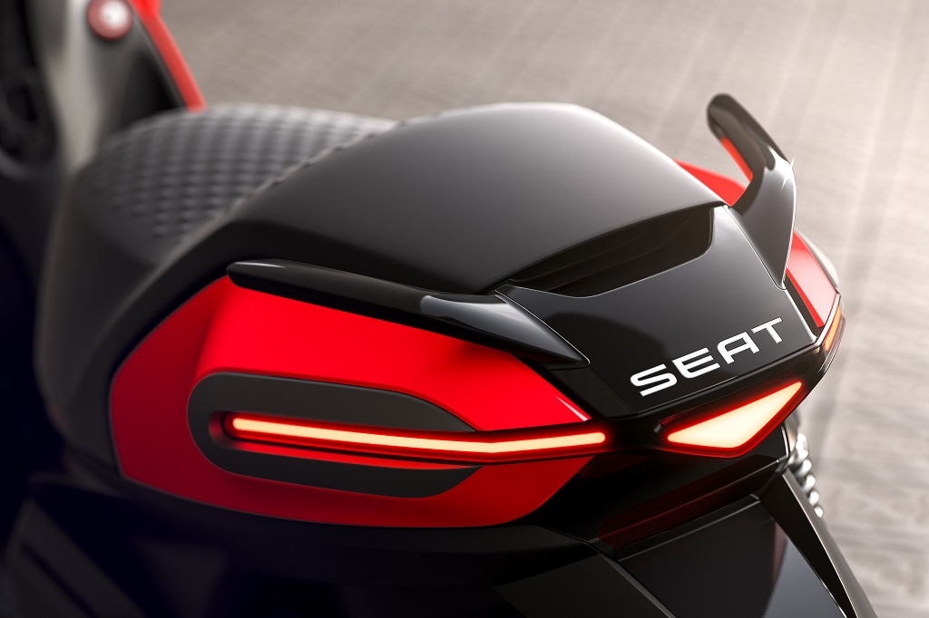 SEAT s popolnoma električnim eScooterjem