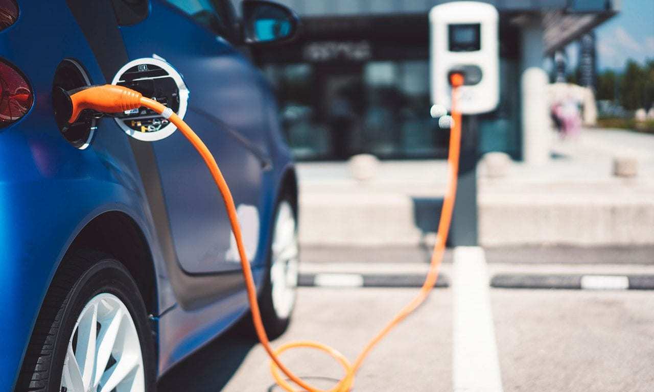 Brezžično polnjenje električnih avtomobilov
