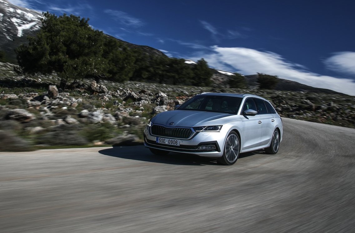 Več prostornosti, povezljivosti in emocionalnosti – nova Škoda Octavia