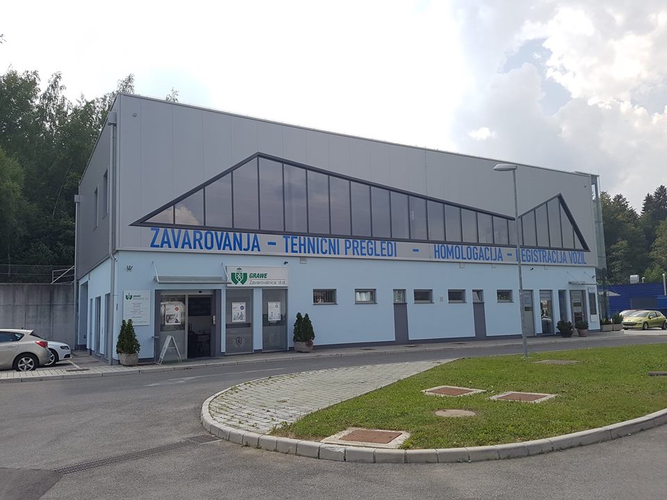 Vlada rahlja omejitve, tehnični pregledi bodo možni že v ponedeljek