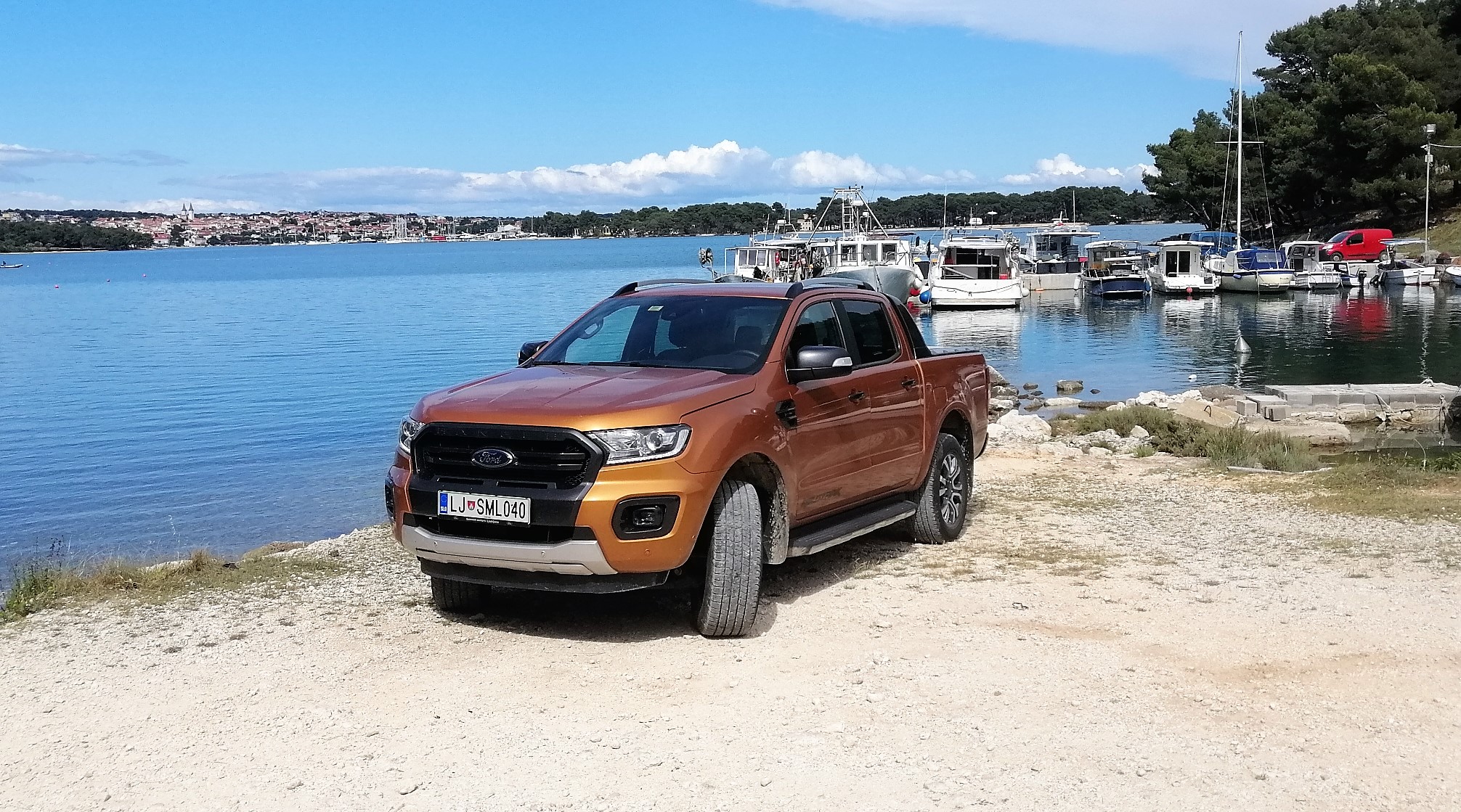 Volkswagen in Ford sta podpisala pogodbe za globalno zavezništvo za lahka gospodarska vozila