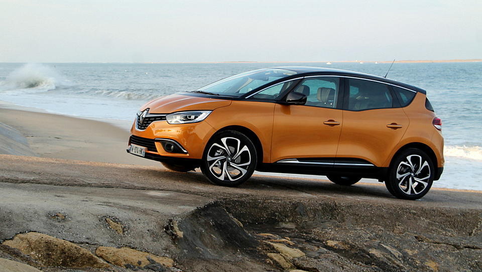 Renault obrača hrbet enoprostorcem