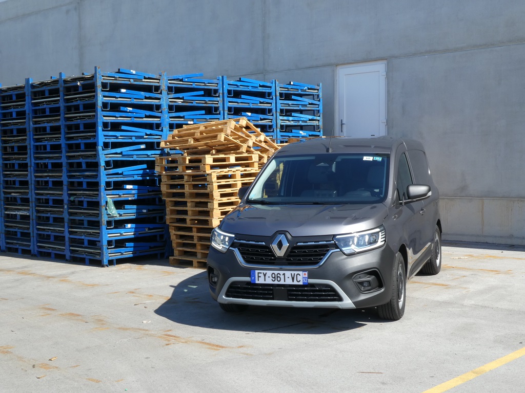NOVI RENAULT KANGOO VAN
