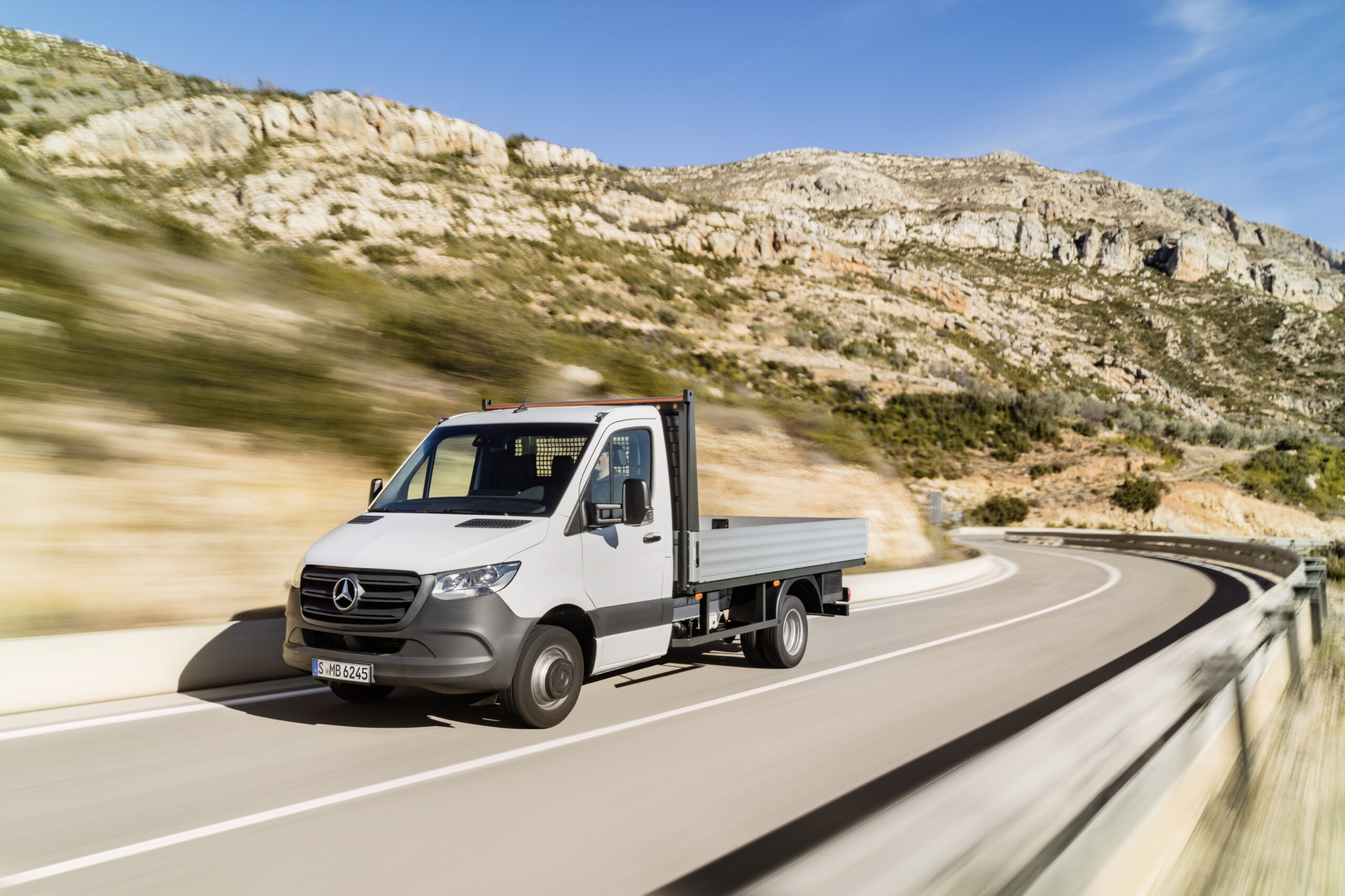 Mercedes-Benz Sprinter pickup – Exterior, arctic white, Rear-wheel drive