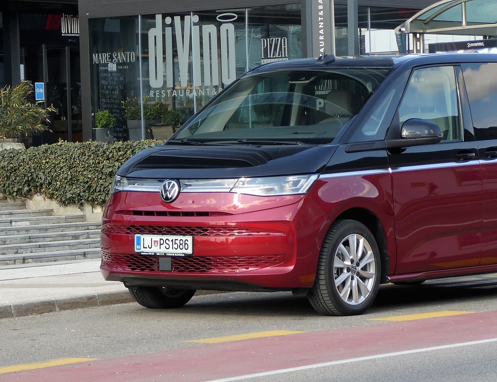 Prvi test z Multivan T7 eHybird