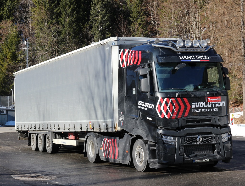 Renault Trucks – po sledeh legendarnega Magnuma