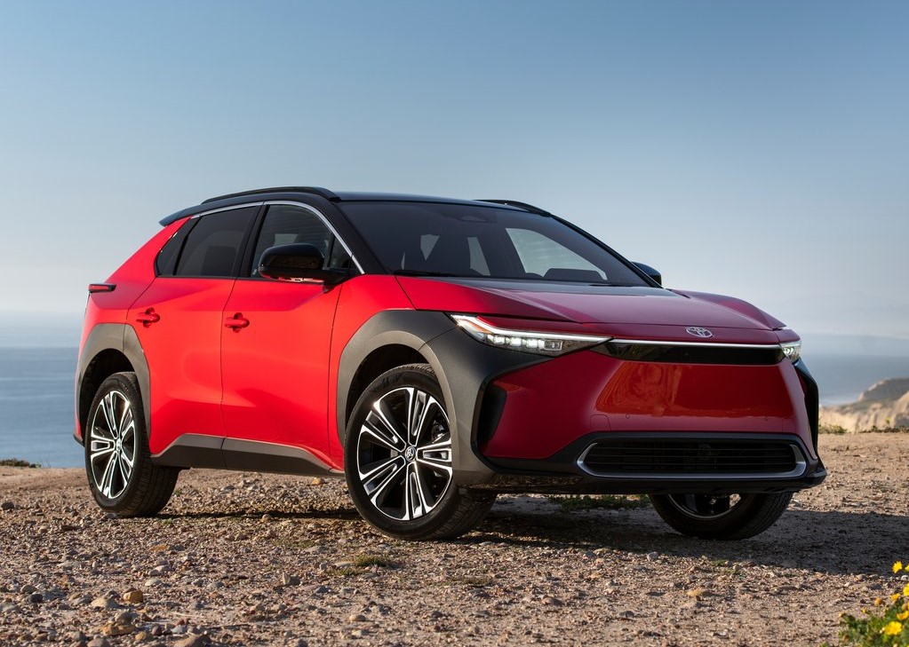 Novi električni SUV bZ4X je prvi model Toyotine podznamke bZ – Beyond Zero