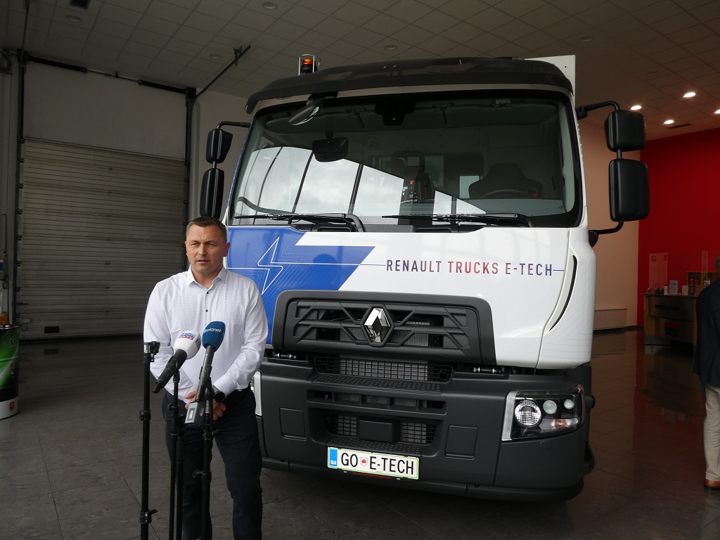 Nov način pobiranja smeti – E-Tech D Wide