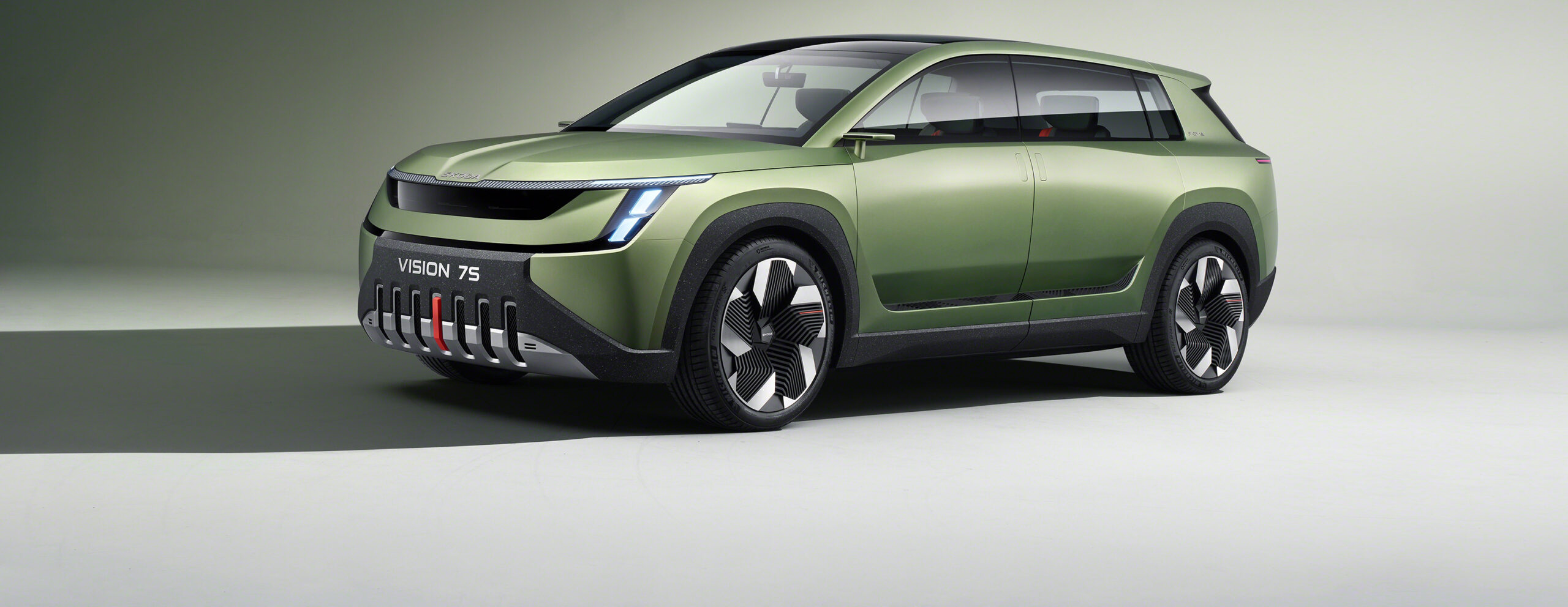 Škoda predstavlja novo grafično podobo in novo vozilo Vision 75