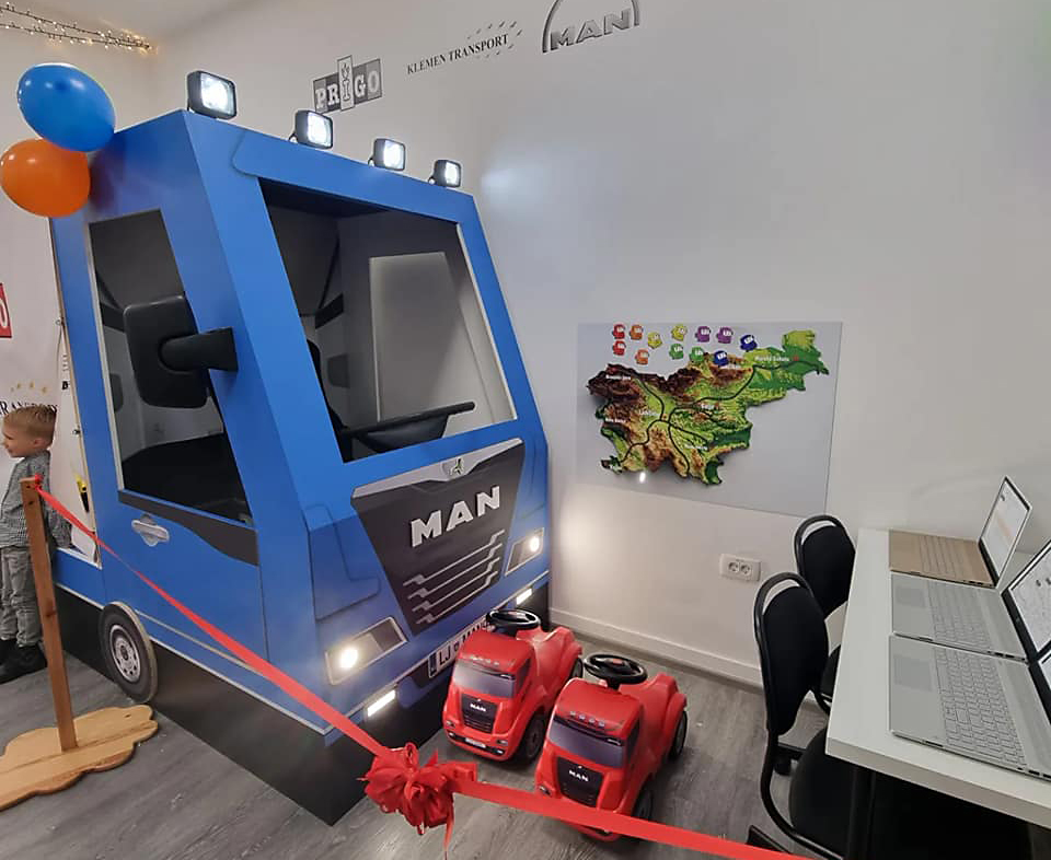 Transportna hiša