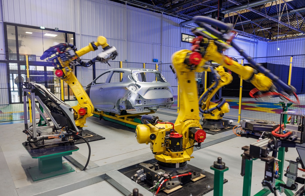 Skupina Renault uvaja prvi industrijski Metaverse