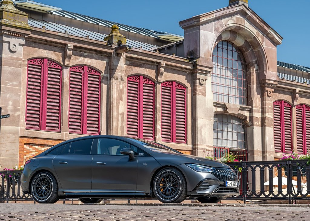 Limuzina nove dobe – Mercedes EQE