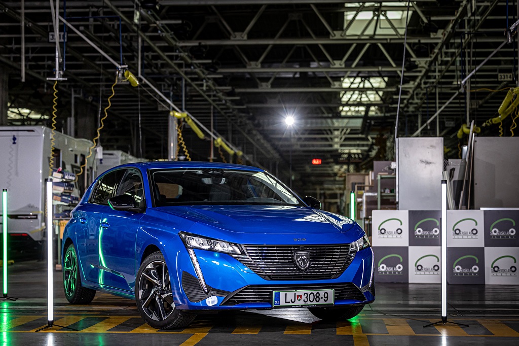 Slovenski avto leta 2023 je peugeot 308!