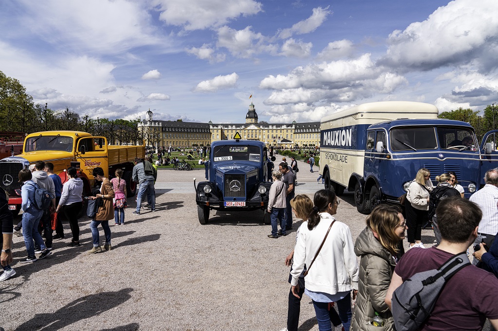 Mercedes-Benz Trucks z najzanimivejšimi starodobniki na »slovesnosti v spomin Carlu Benzu«