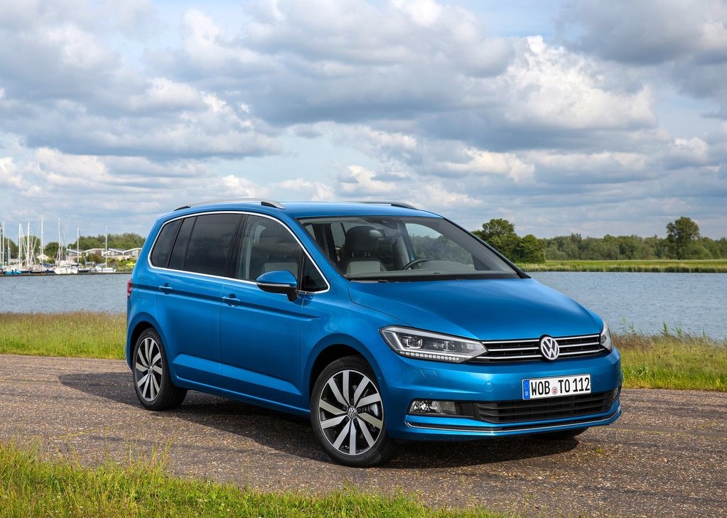 Volkswagen Touran praznuje 20 let