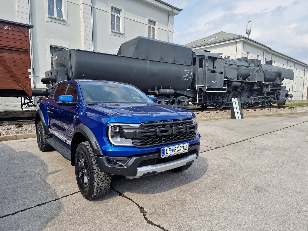 Stroj za zabavo Ford Raptor