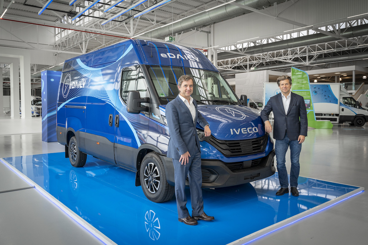 Iveco in Shell krepita partnerstvo za razogljičenje cestnega prometa