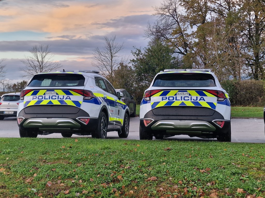 Policija prevzela 118 novih vozil