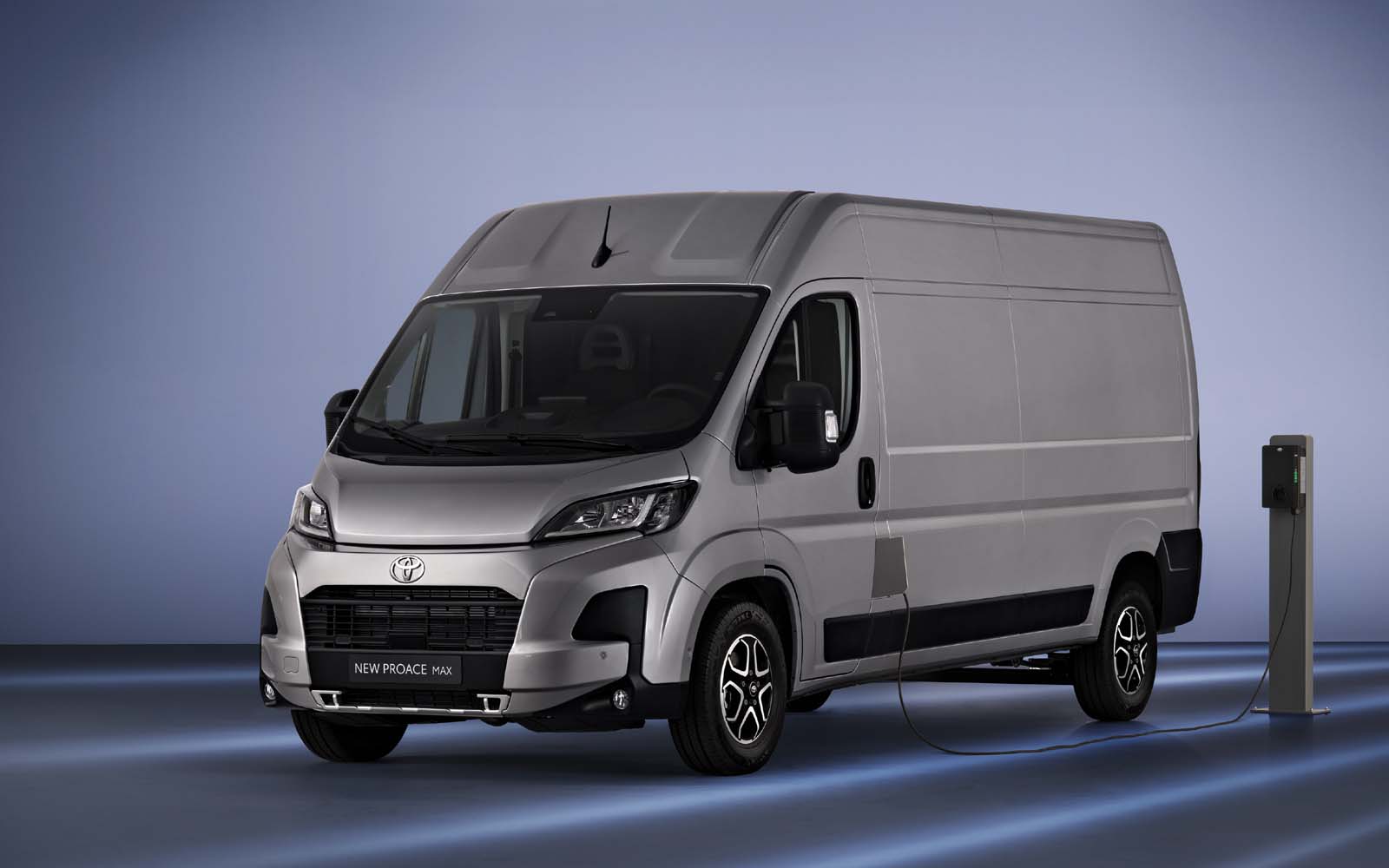 Prihaja Toyota Proace Max