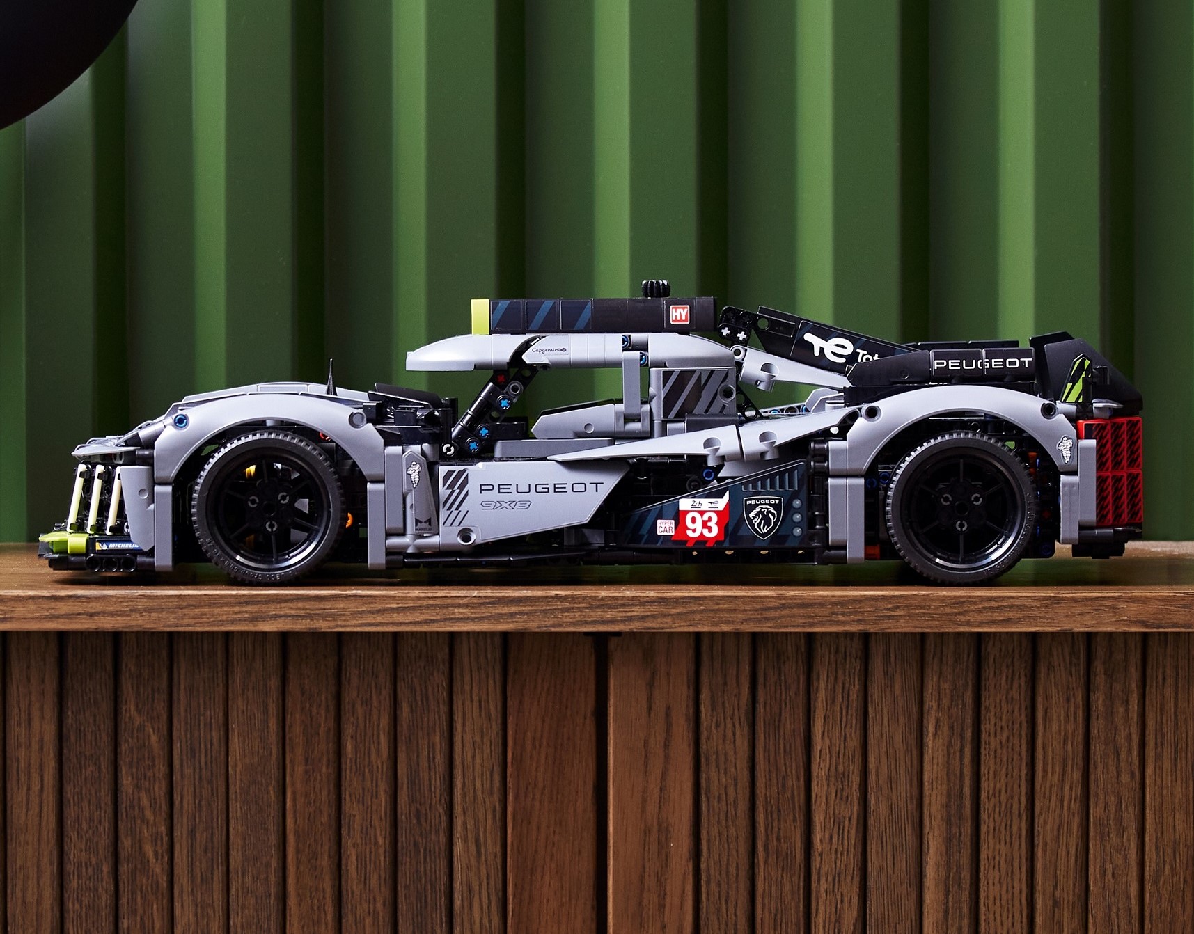 PEUGEOT 9X8  24H Le Mans –  popolno božično darilo za mlade in mlade po srcu!