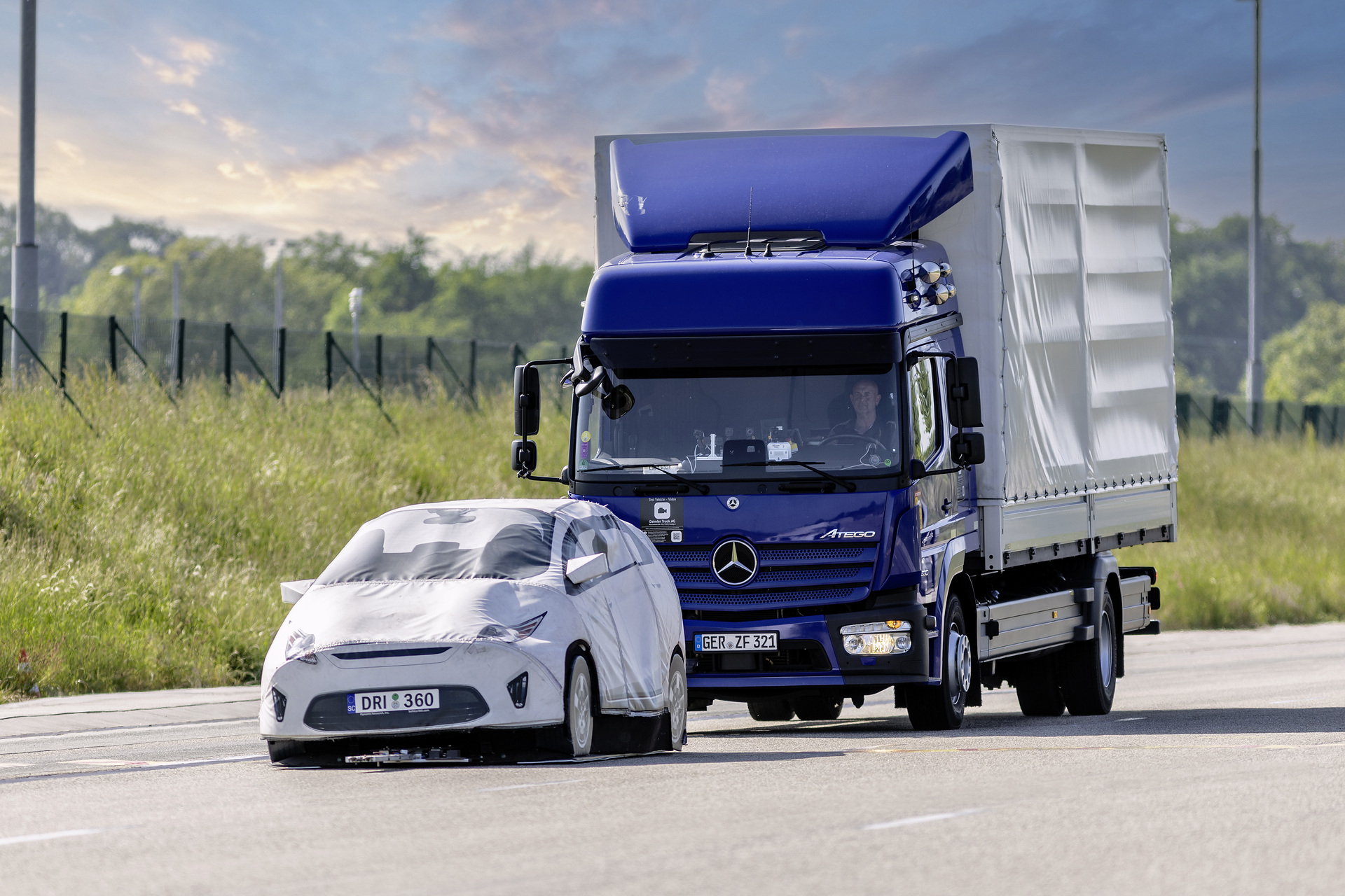Jubilej Mercedesovega univerzalca – 25 let modela Atego
