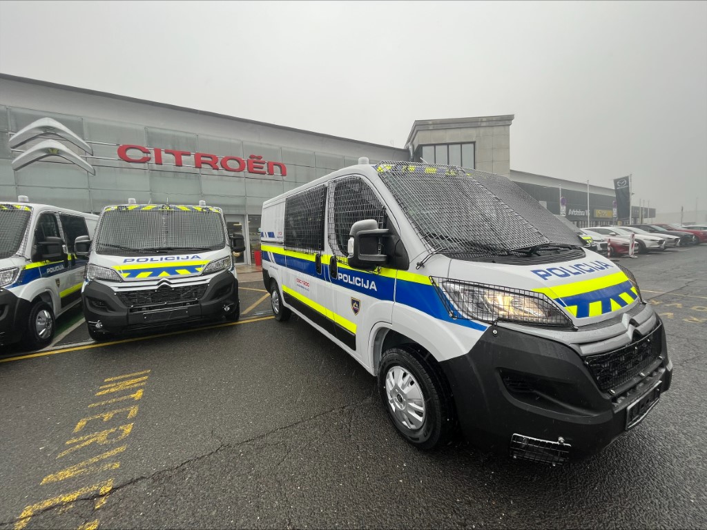 Slovenska Policija nabavila 20 vozil Citroën Jumper