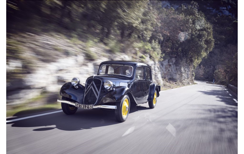 CITROËNOV NEPOZABEN PEČAT  TRACTION AVANT
