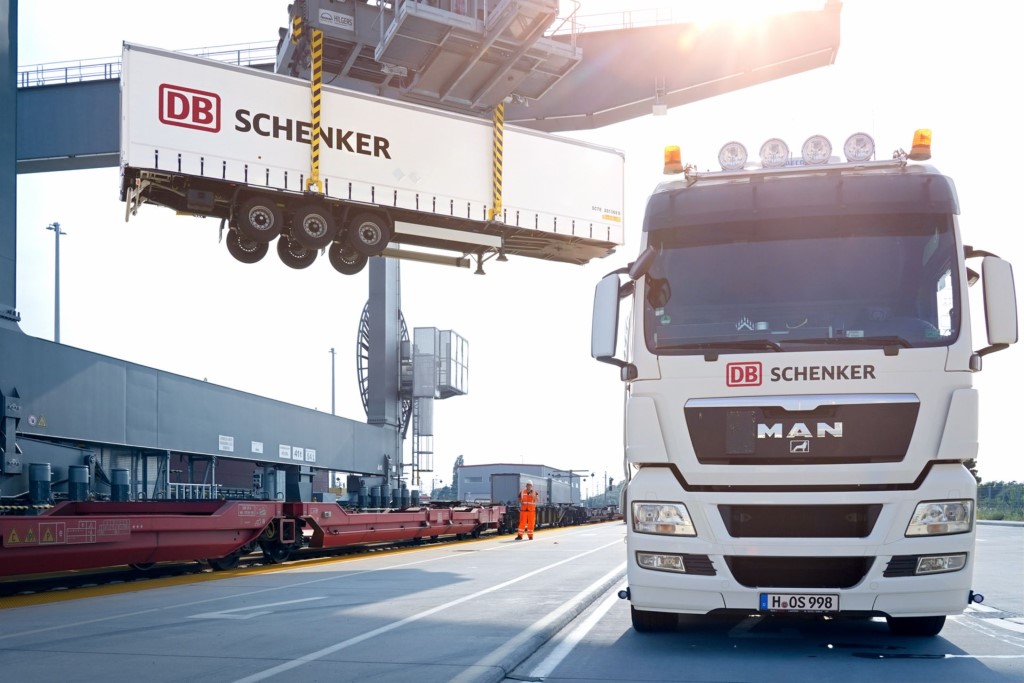 S prodajo DB Schenkerja bo nastal največji logist na svetu