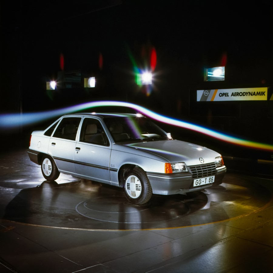 1984 – Kadett GSi je najbolj aerodinamična limuzina na svetu