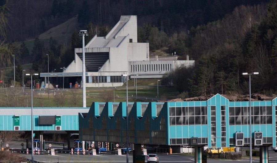 Pot v Avstrijo bo dražja za 60 centov