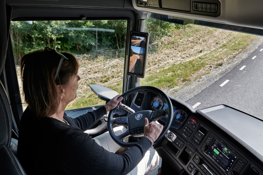 Scania še vedno brez kamer
