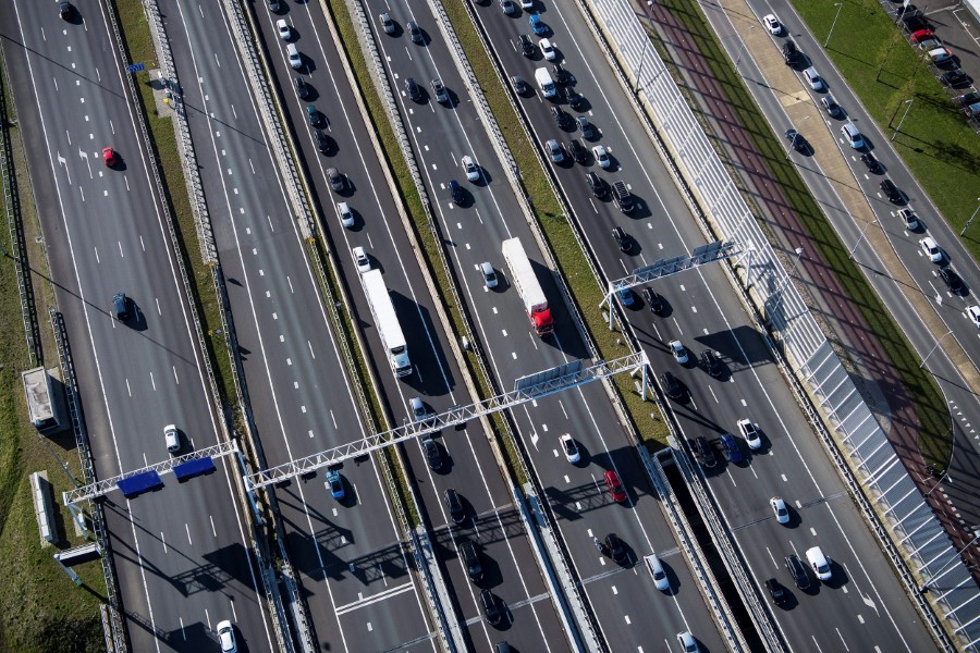 44 ton prej težava kot dobrobit za sektor
