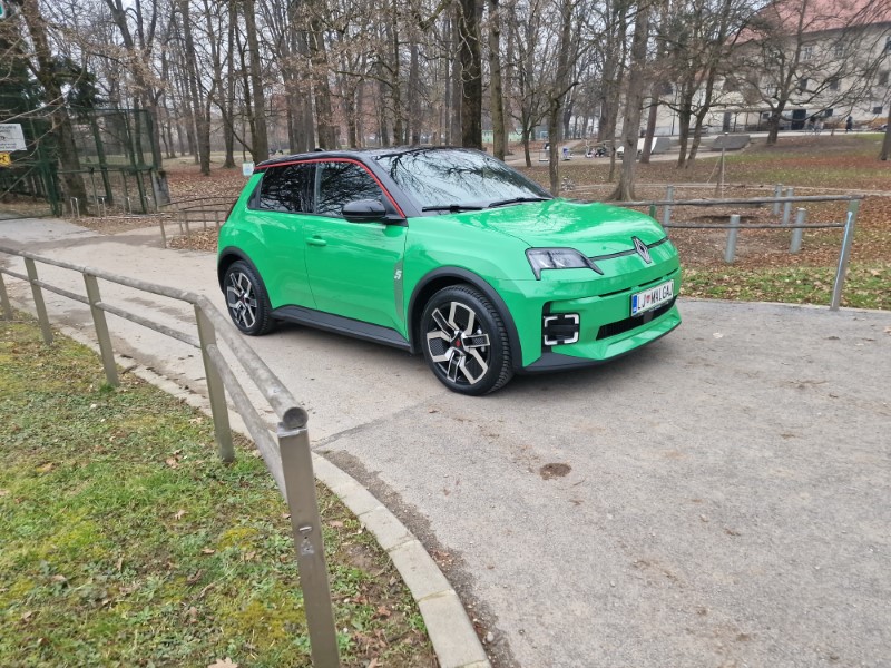 Novi Renault 5