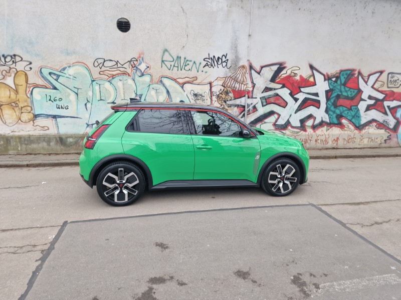 Novi Renault 5