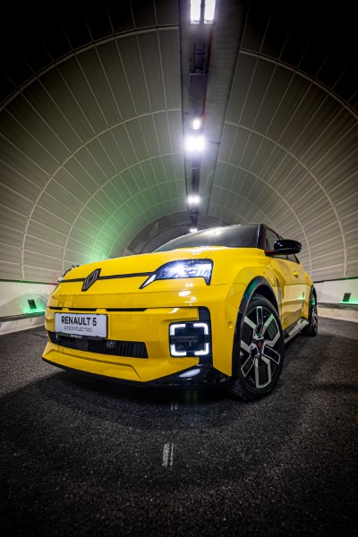 RENAULT 5 E-TECH ELECTRIC JE SLOVENSKI AVTO LETA 2026!